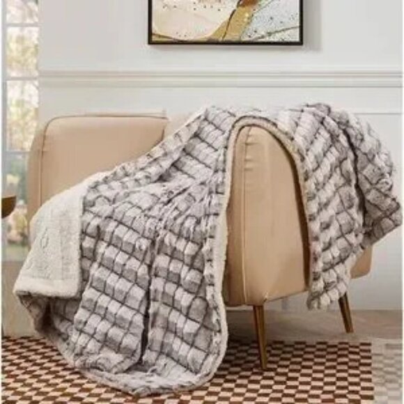 **Royal Luxe** Reversible Micromink to Faux-Sherpa Tie-Dye Throw, 50" x 60" NWT - Picture 1 of 4